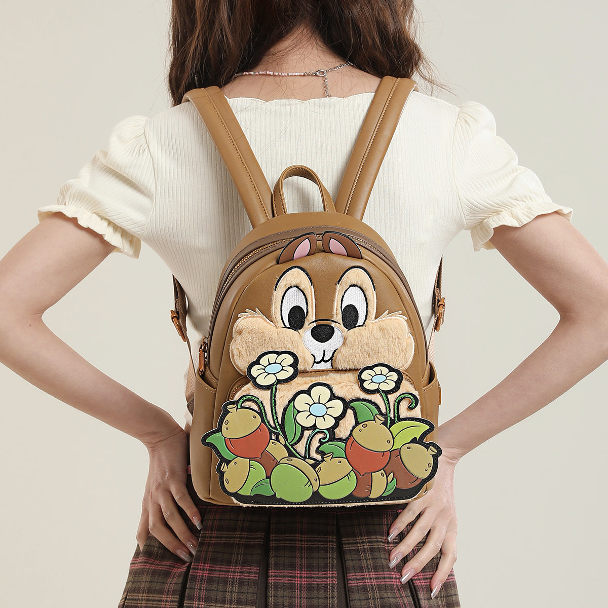 キャラクターリュック　チップとデール　DHF23863-CD